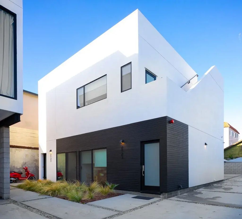 2121 Scott Avenue, Los Angeles