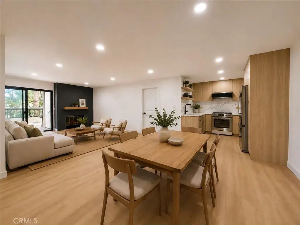 8512 Tuscany 202, Playa Del Rey