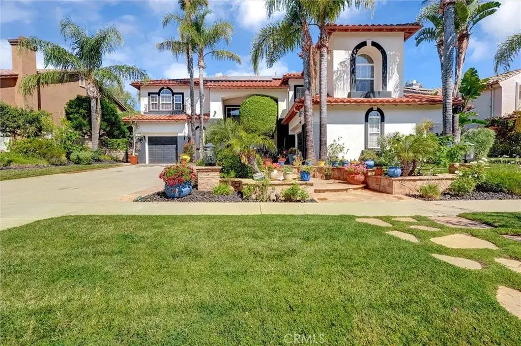 216 High Meadow, Simi Valley