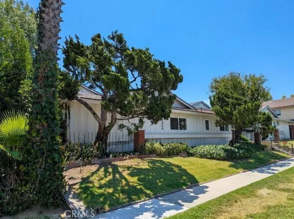 12406 Clearglen, Whittier