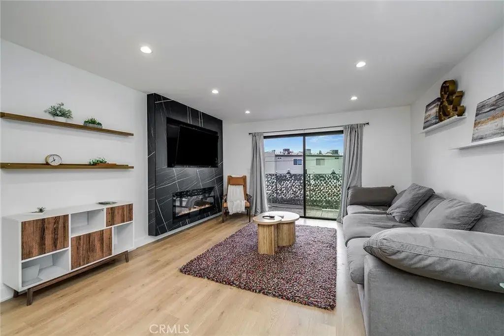 4311 Colfax 107, Studio City