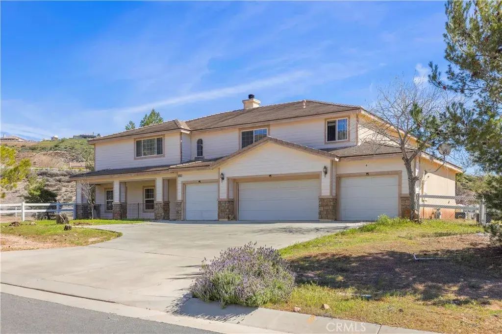 34250 Mcennery Canyon, Acton