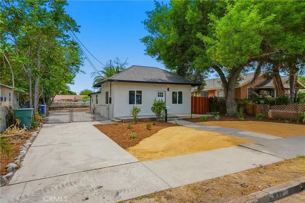 939 W 8th, San Bernardino