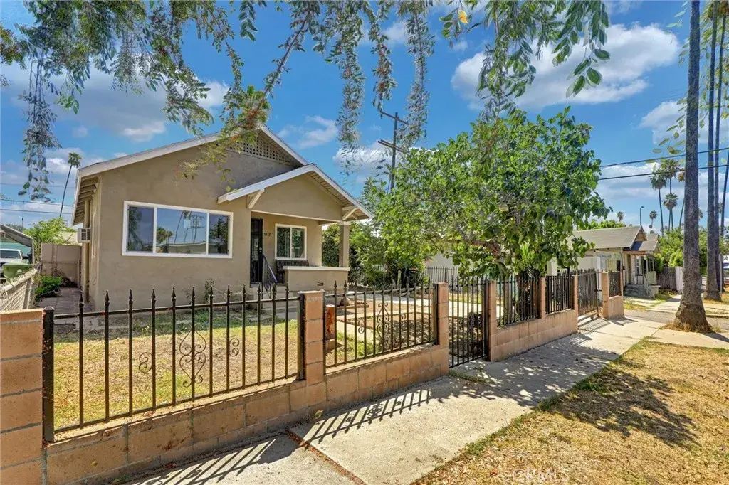 3816-3818 Drysdale Avenue, Los Angeles
