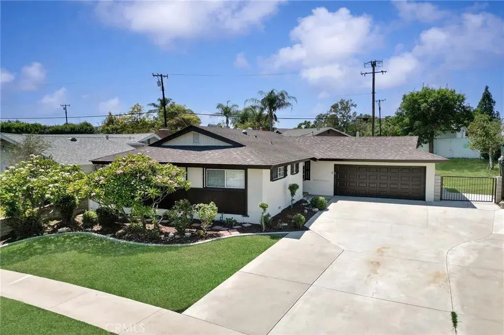 12909 Bluefield, La Mirada