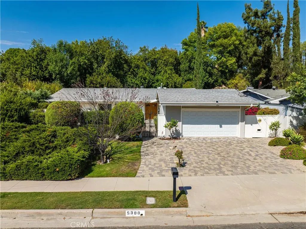 5300 Blanco Avenue, Woodland Hills