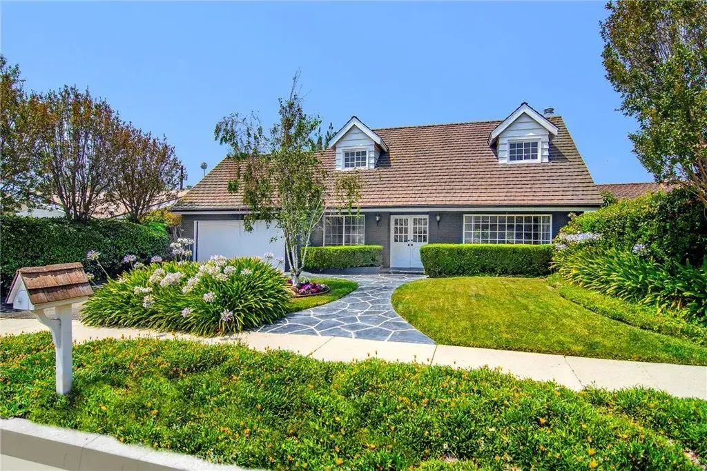 5655 Ramara Avenue, Woodland Hills