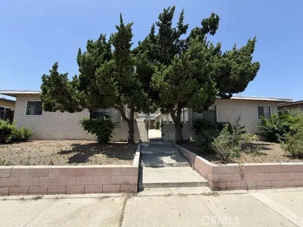 5162 San Bernardino Street, Montclair