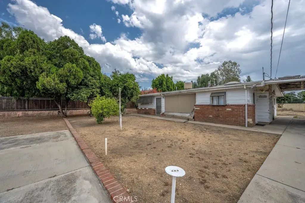 10336 De Soto, Chatsworth