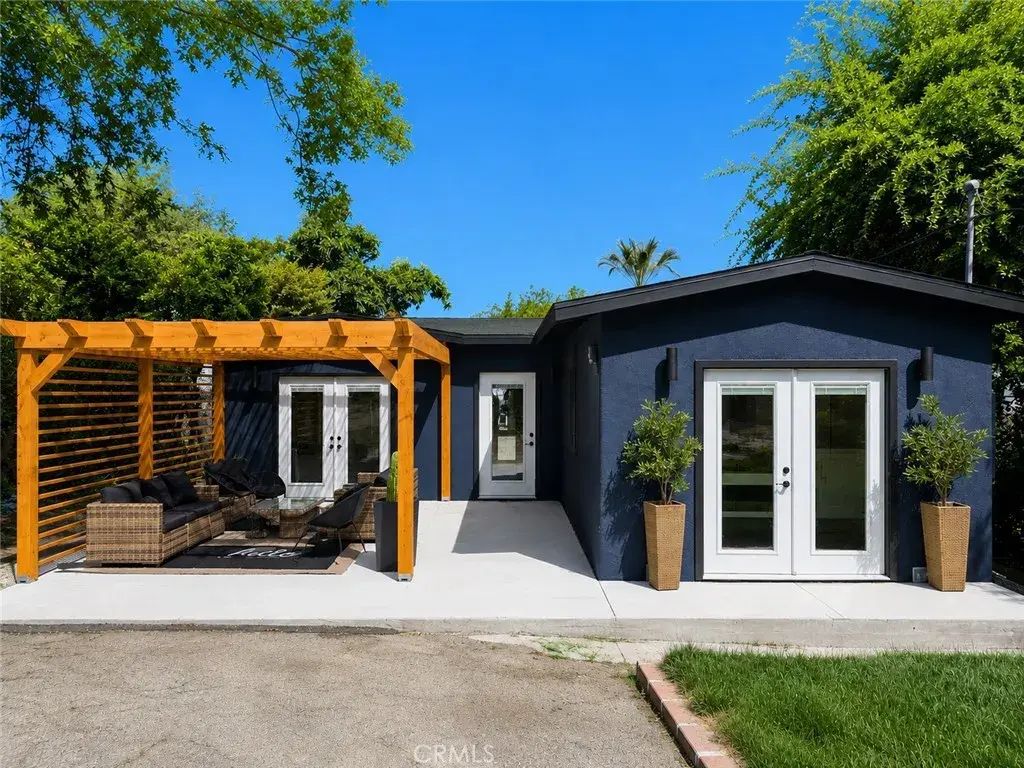 885 Montecito, Los Angeles