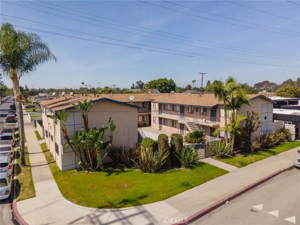 5503-5511 Cherry Avenue, Long Beach