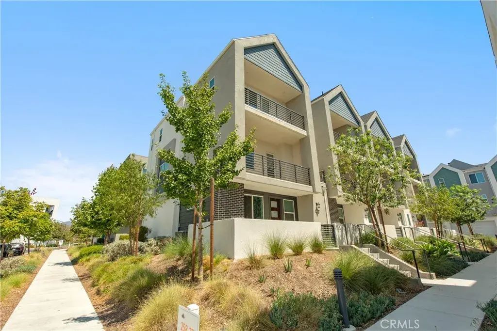 258 Sash, Irvine