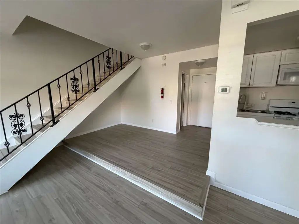 38710 10th Street East 12, Palmdale