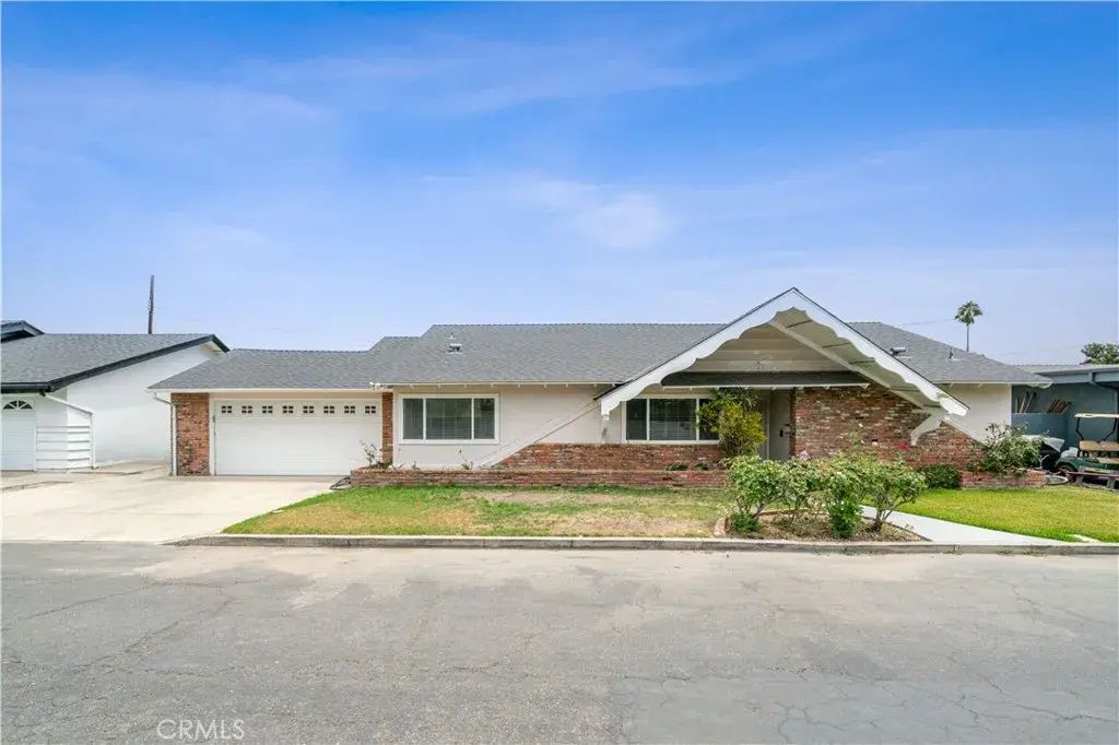 1019 E Walnut Avenue, Orange