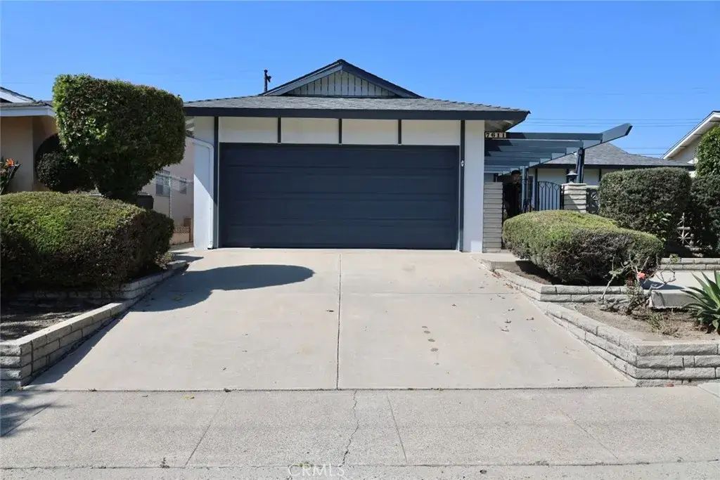 7611 Rhone Lane, Huntington Beach