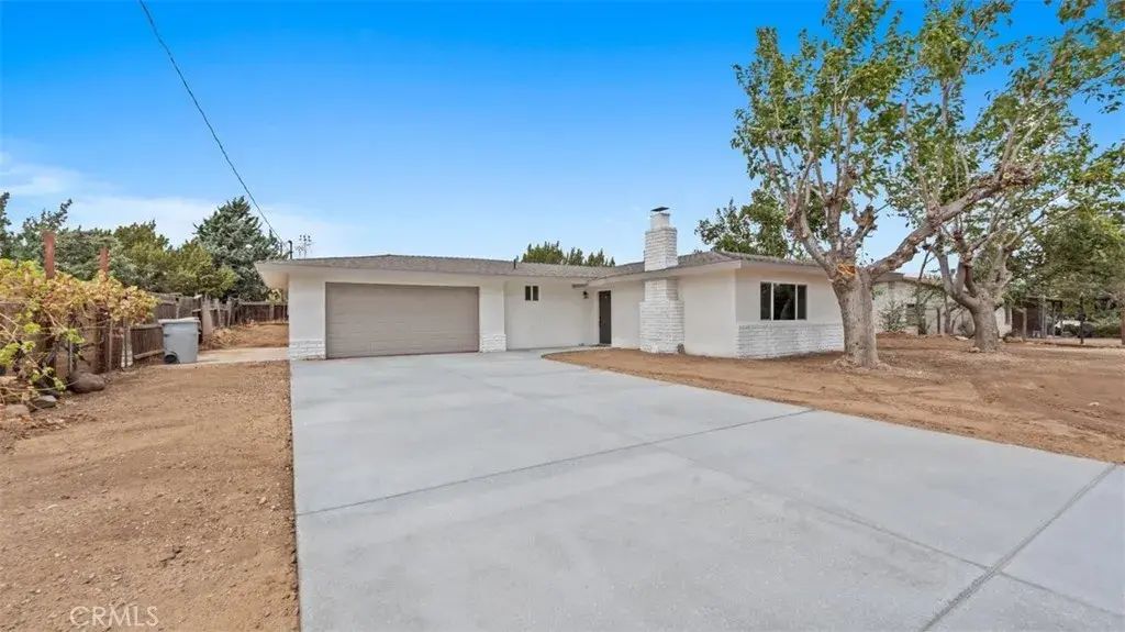 7776 Hemlock, Hesperia