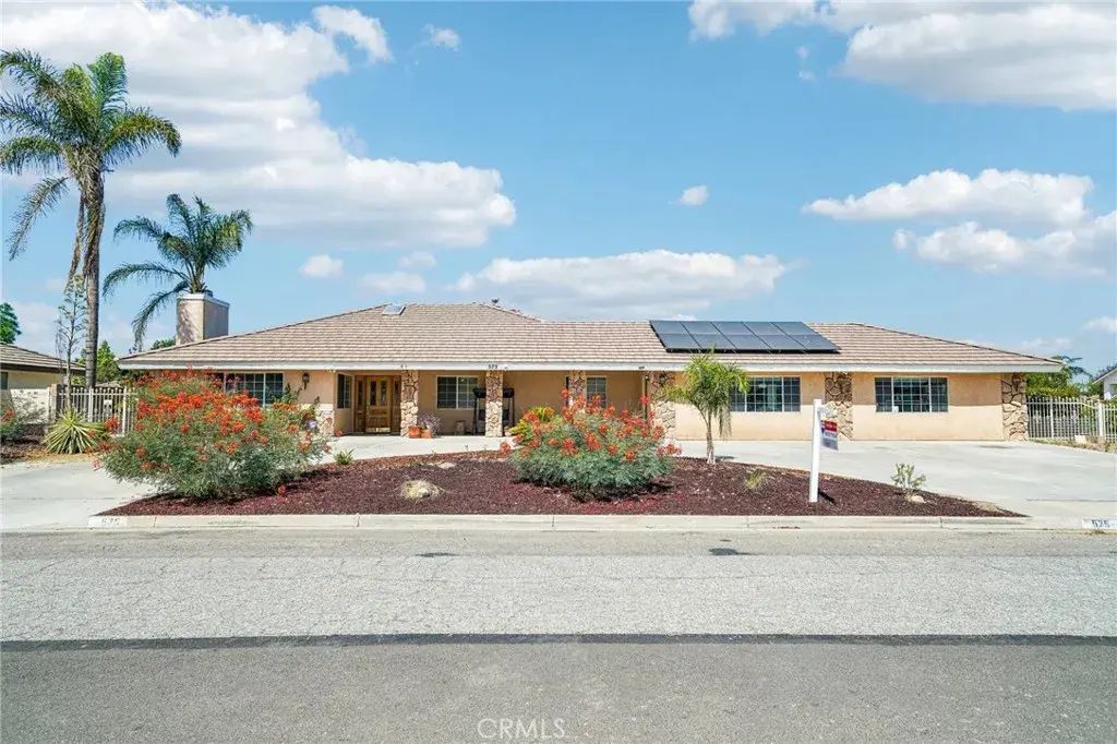 575 Lauresa, Hemet