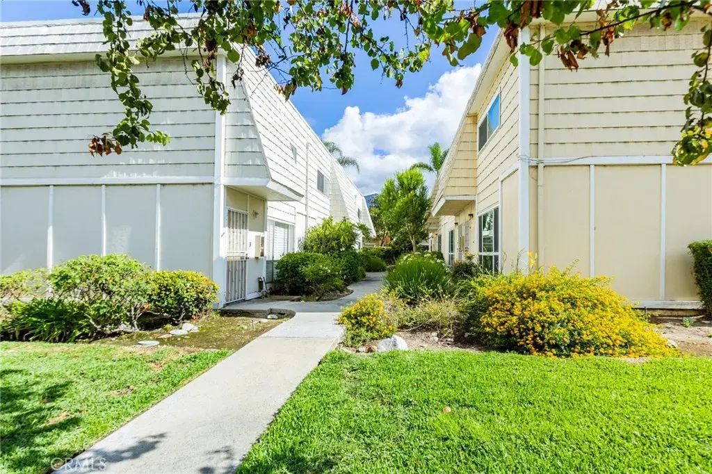 1434 Highland Avenue 8, Duarte