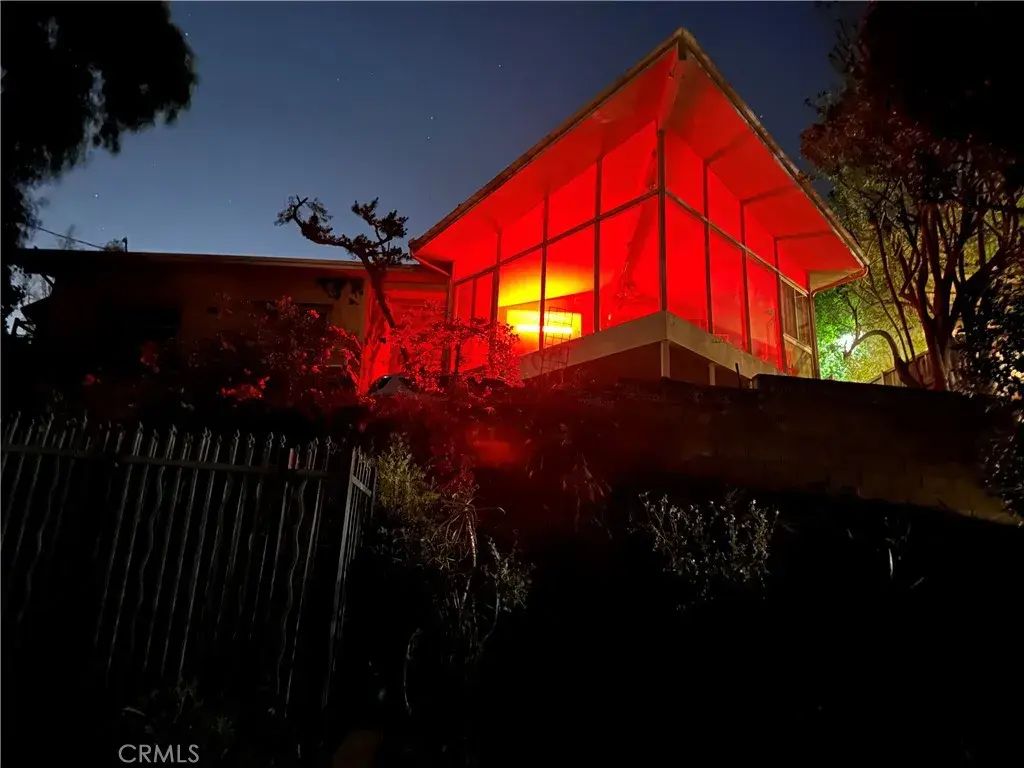 5177 Llano Drive, Los Angeles