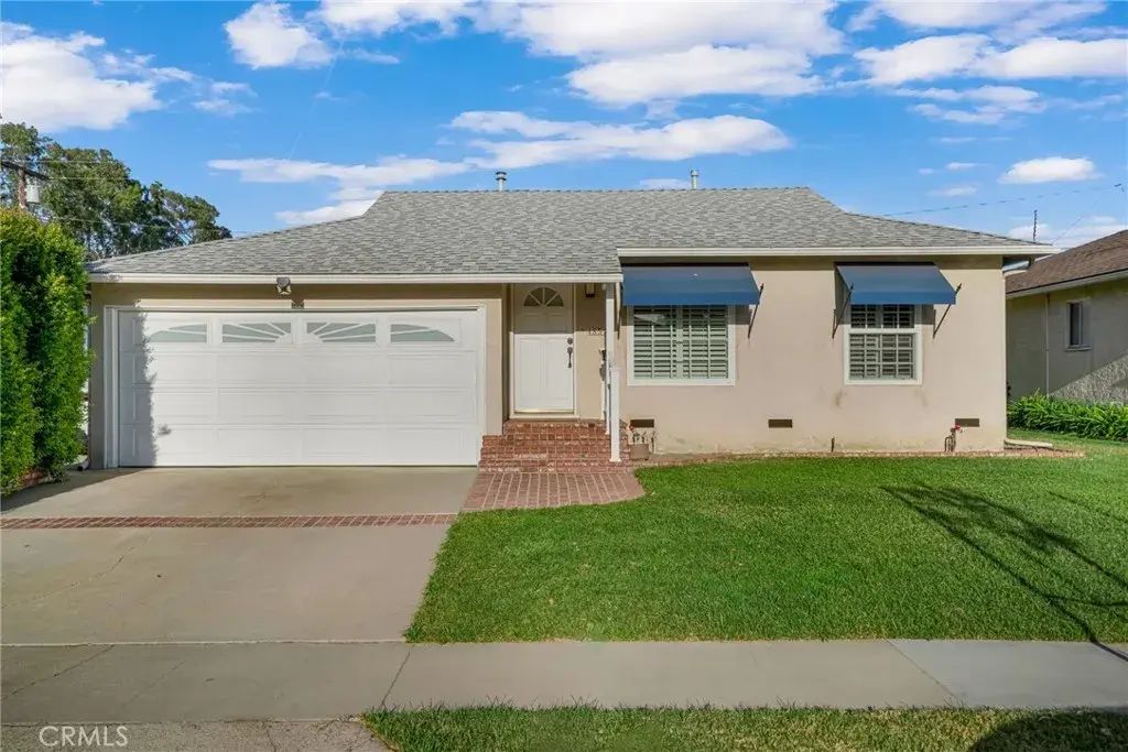 4852 Coldbrook, Lakewood