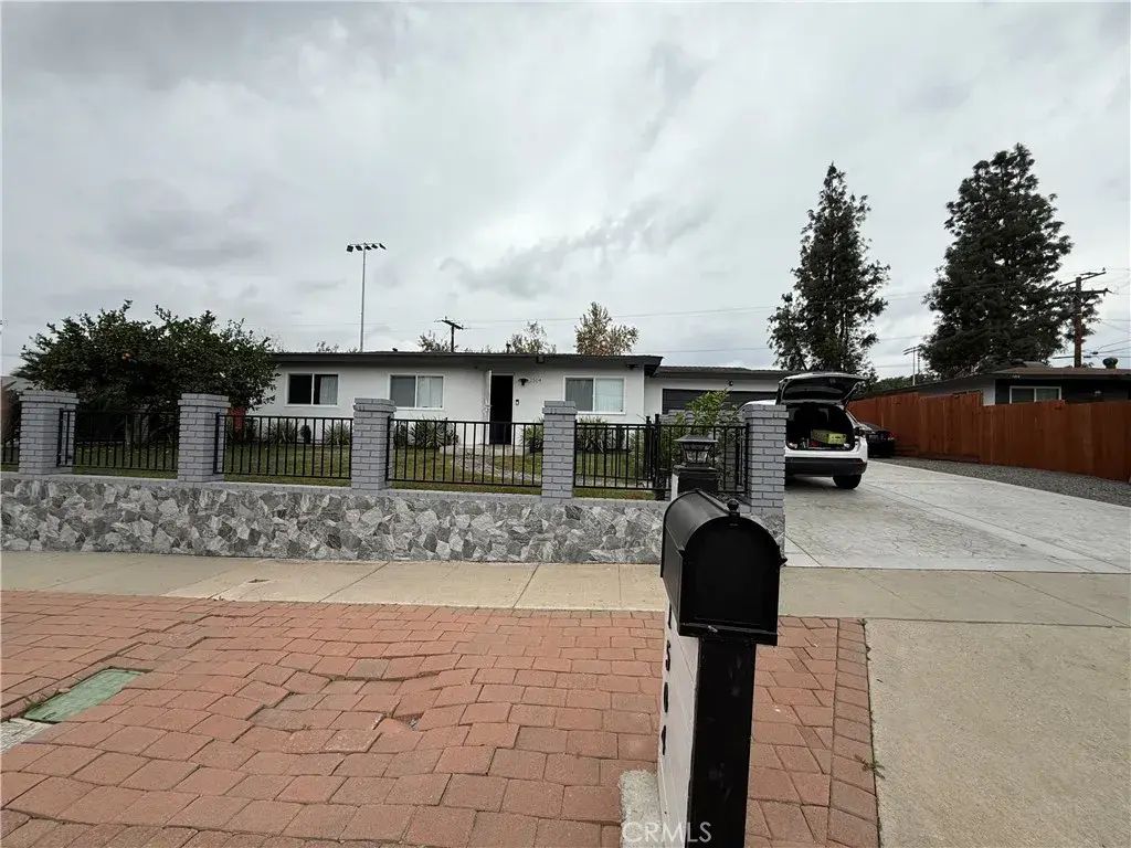 1504 Eucalyptus, Highland