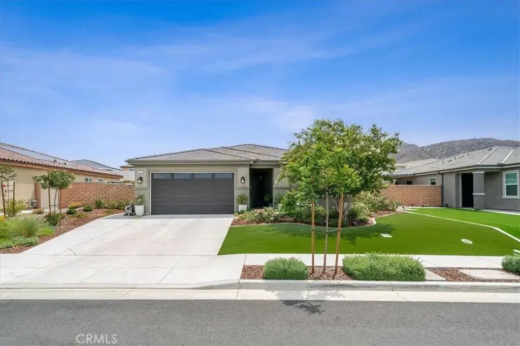 7618 Baerss, Riverside