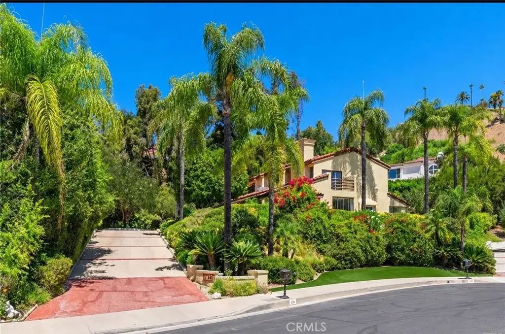 4433 Tedregal Court, Calabasas