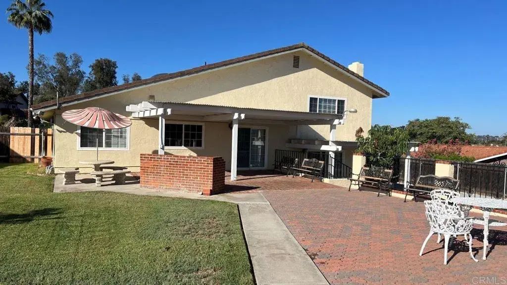 3649 Country Trail, Bonita