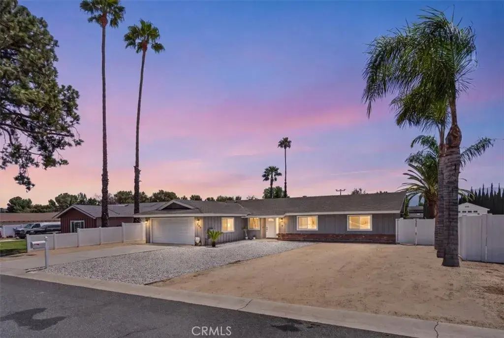 2090 Paddock, Norco