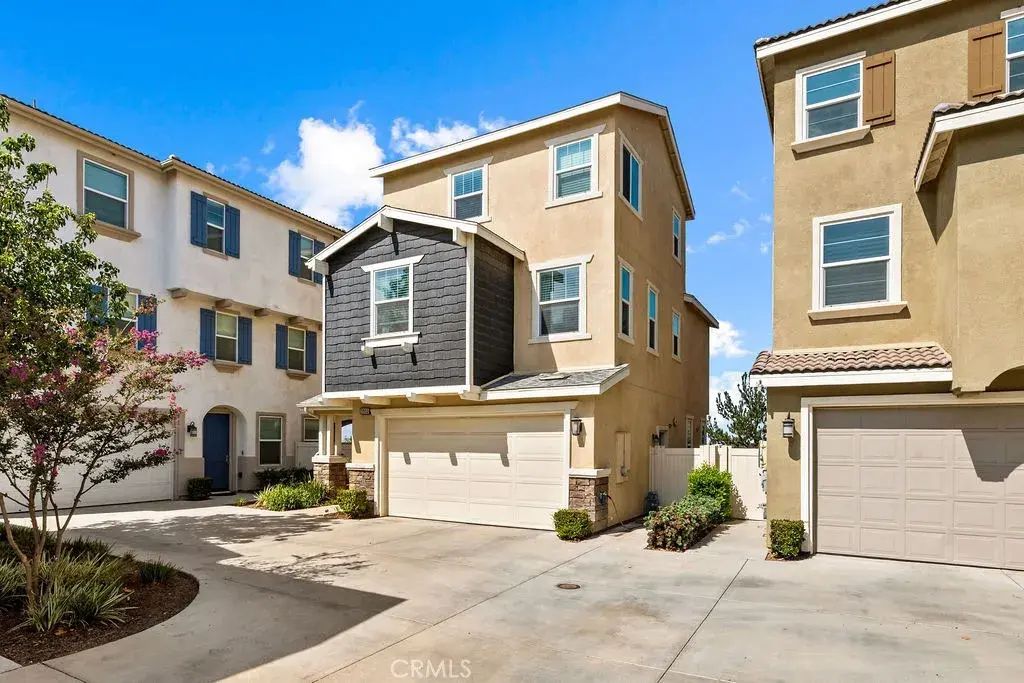 3933 Iron Mountain, Jurupa Valley
