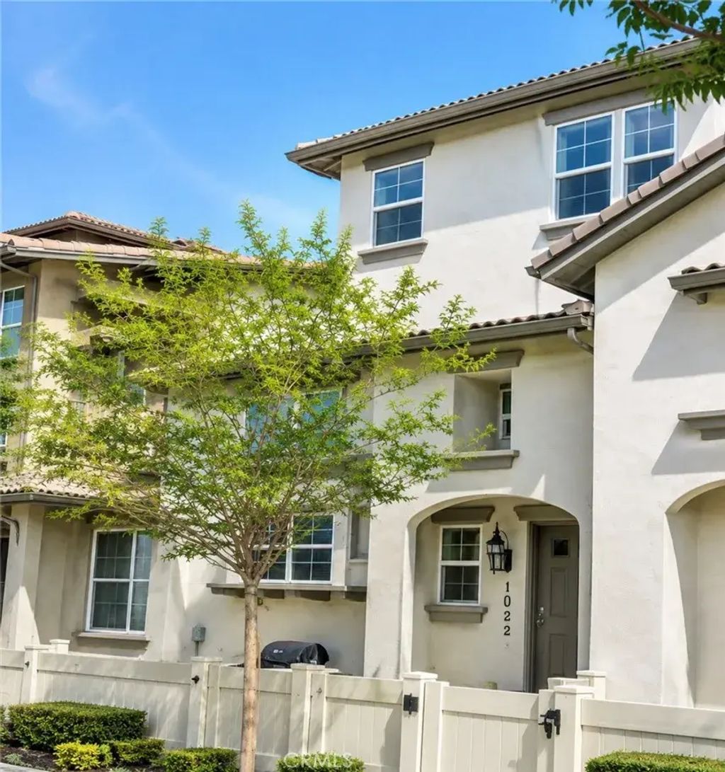 33720 Willow Haven 102, Murrieta