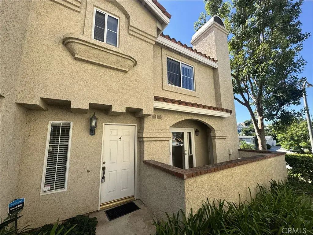 201 Laurel, Brea