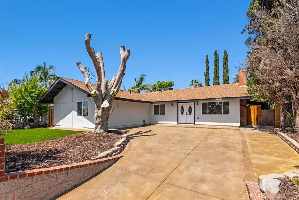 24543 Penfield, Lake Forest
