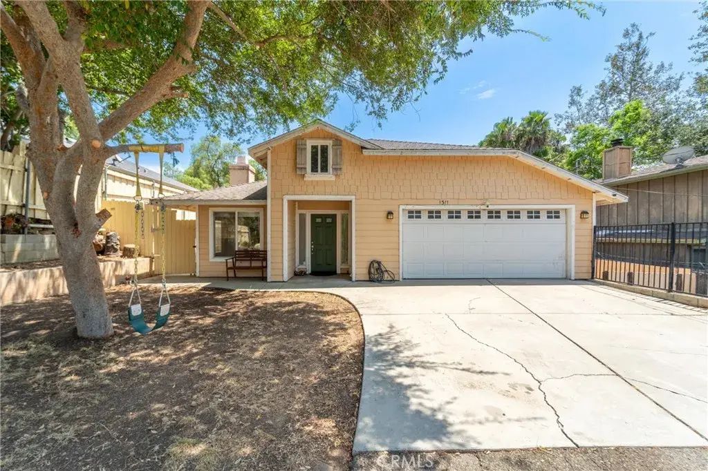 1311 E Mission, Fallbrook