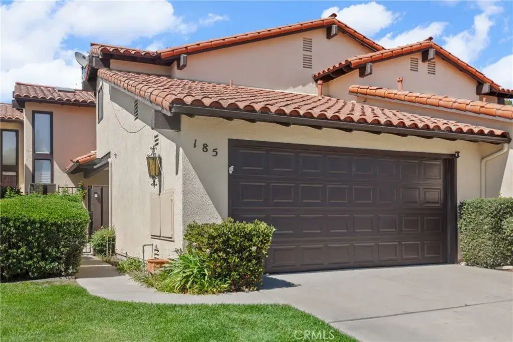 185 Foxenwood, Santa Maria