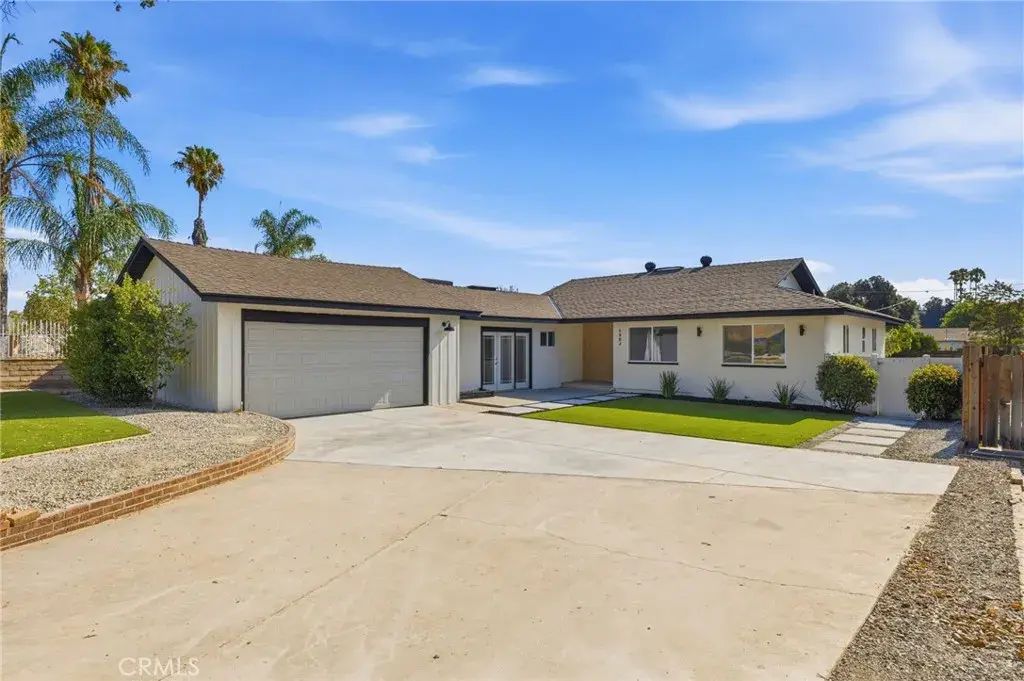 6884 Arbor Drive, Riverside