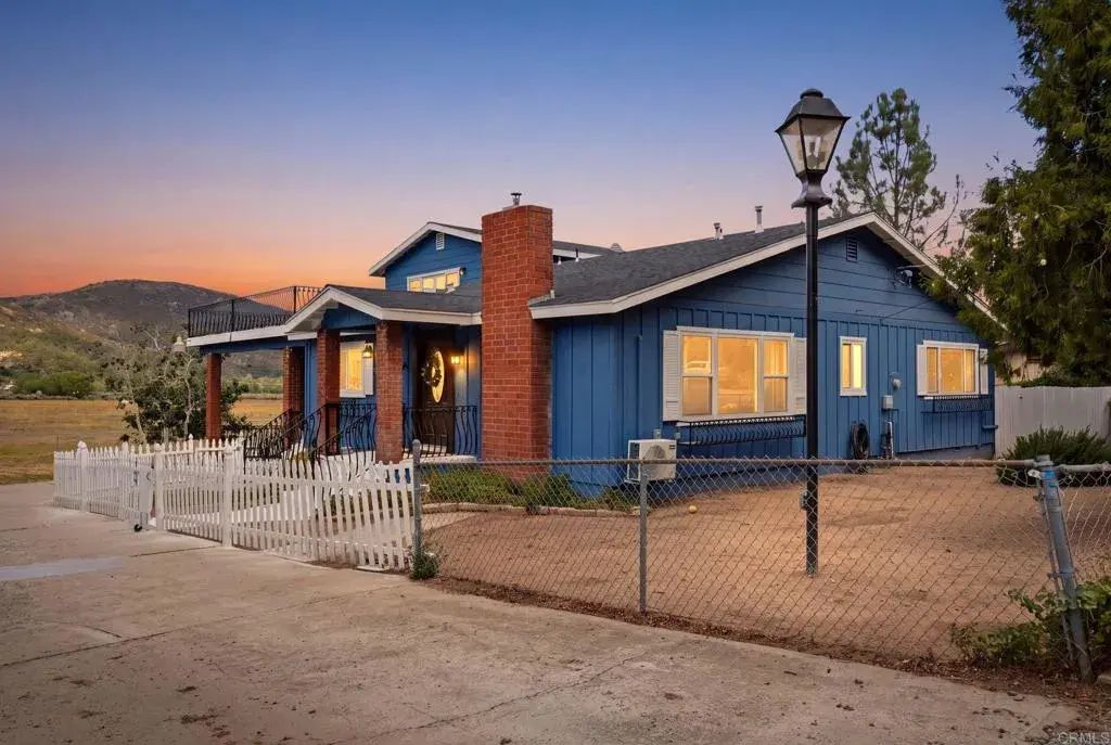 8218 Valley View Trail, Pine Valley