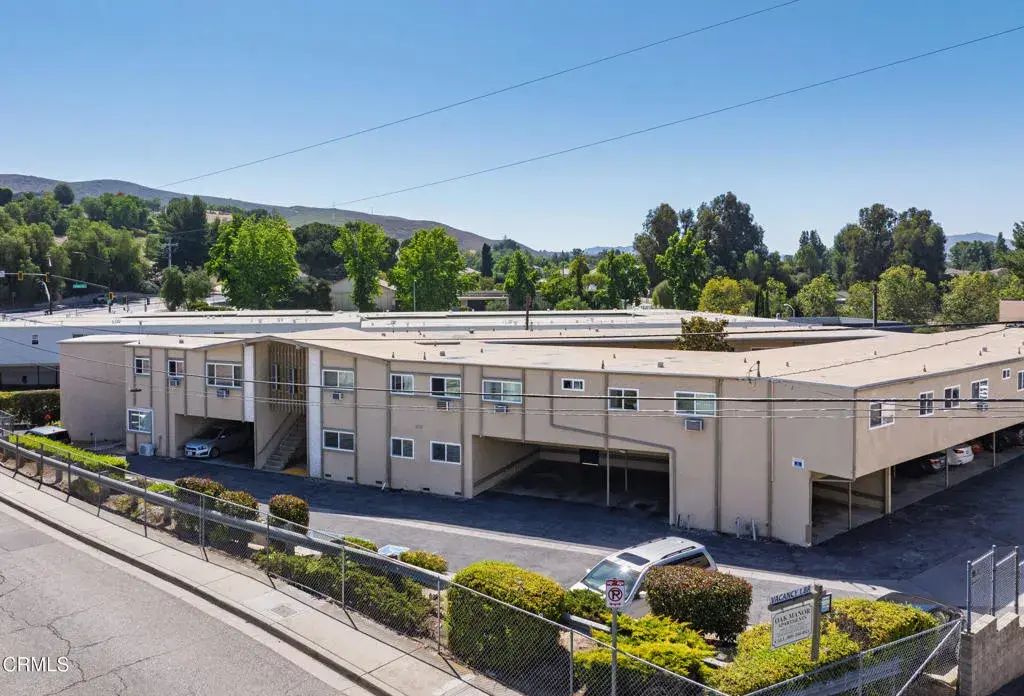 1690 E Hillcrest Drive, Thousand Oaks