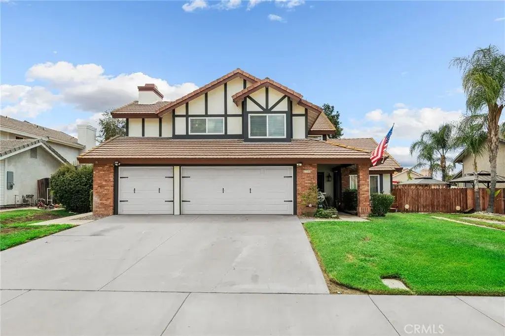 25401 Lacebark, Murrieta