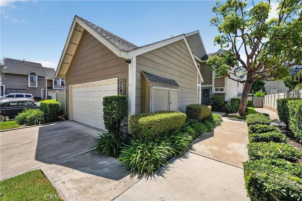 5037 E Almond Avenue 5, Orange