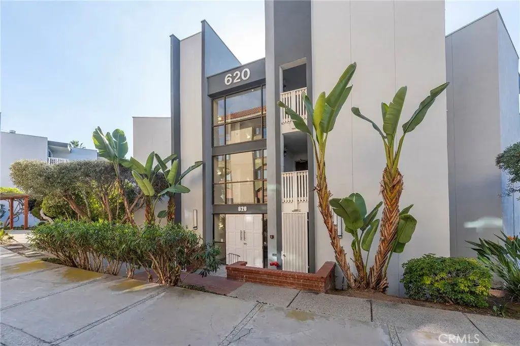 630 The Village 107, Redondo Beach