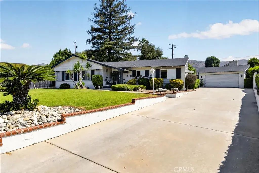 130 Wagonwheel Road, Glendora