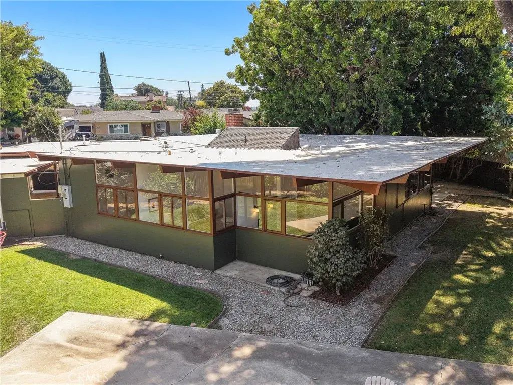 8649 Davista, Whittier