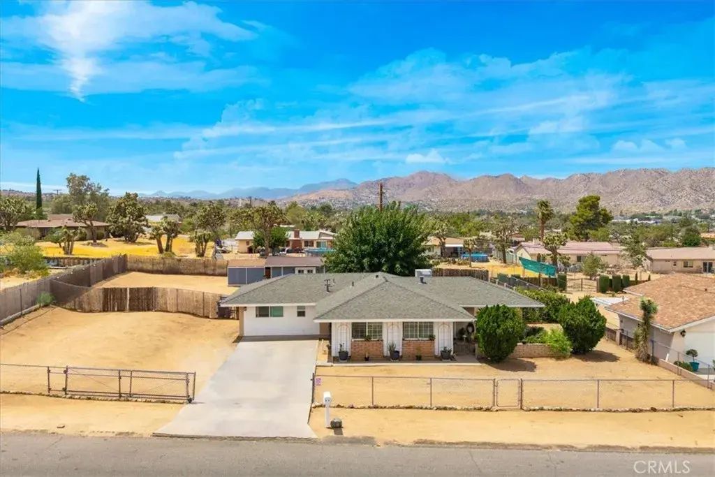7562 Acoma Trail, Yucca Valley