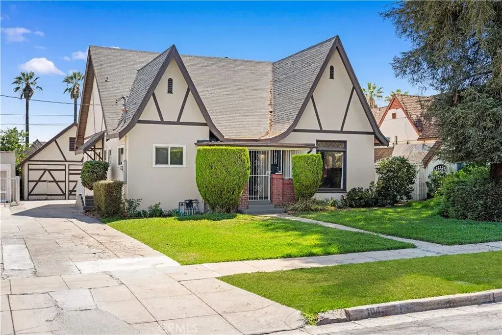 104 E Adams, Alhambra