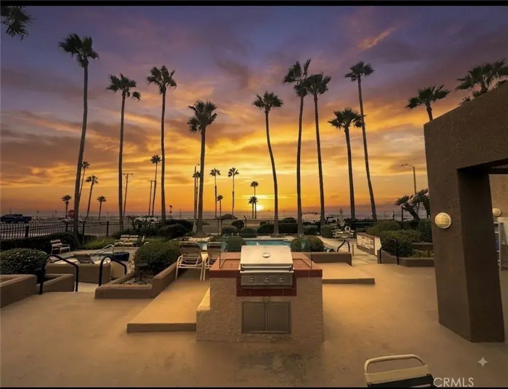 1200 Pacific Coast, Huntington Beach