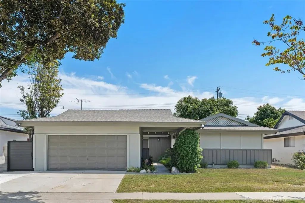 15842 Belfast, Huntington Beach