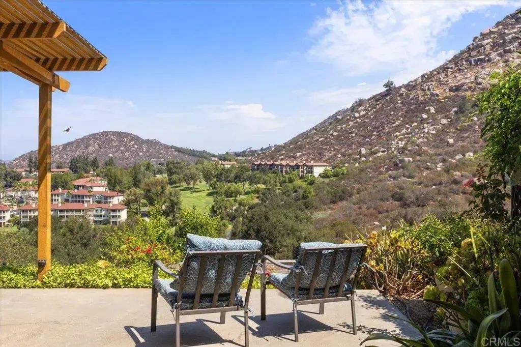8975 Lawrence Welk Dr 141, Escondido