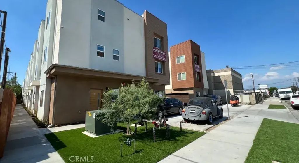 1029 South Montebello Boulevard D, Montebello