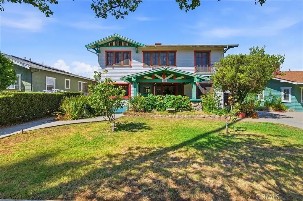 524 University Place, Redlands